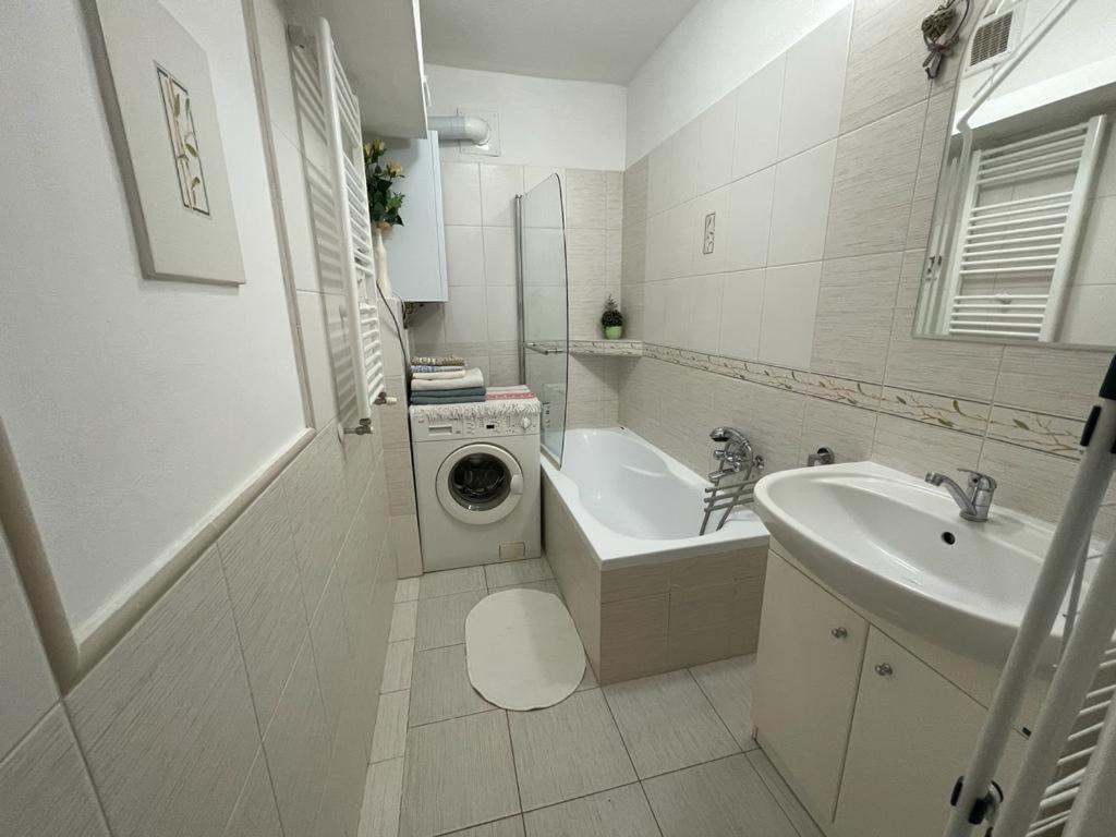 Attic Flat In The Center Apartment Bratislava Bagian luar foto